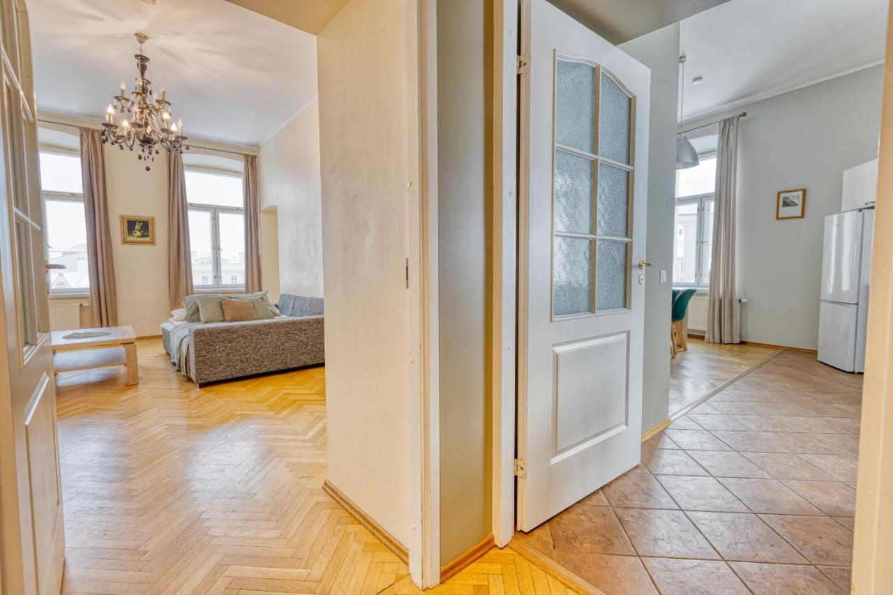 Historic Residence Apartments At Old Town Tallinn Exterior photo