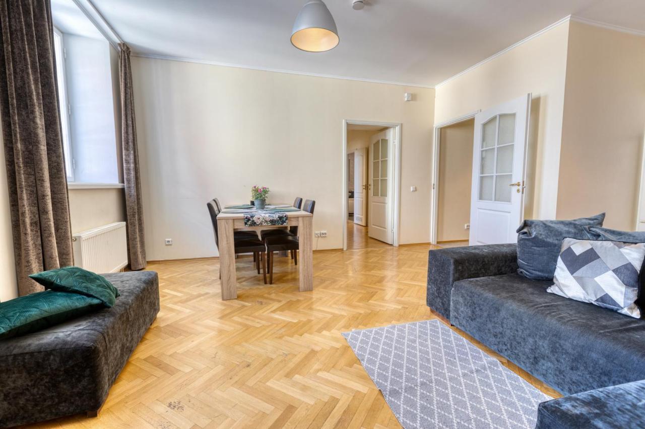 Historic Residence Apartments At Old Town Tallinn Exterior photo