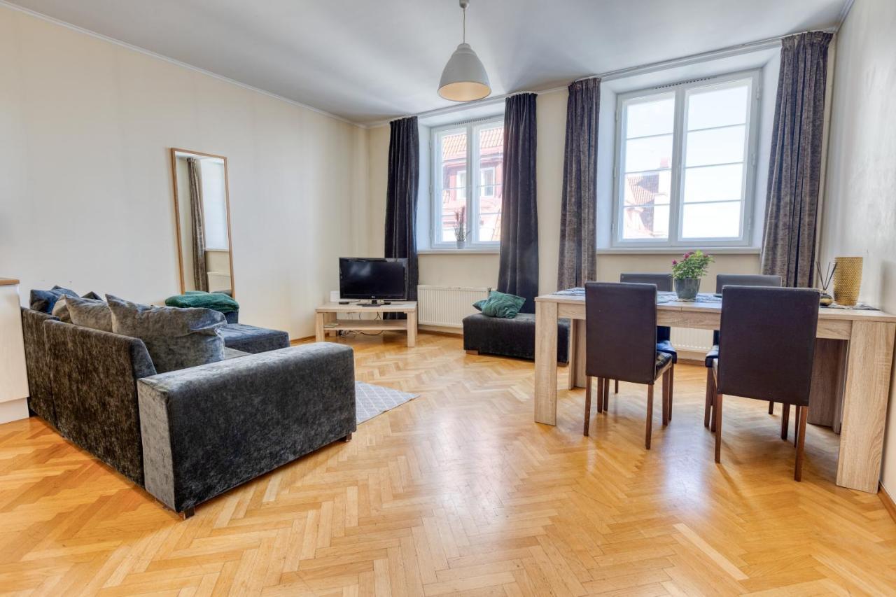 Historic Residence Apartments At Old Town Tallinn Exterior photo