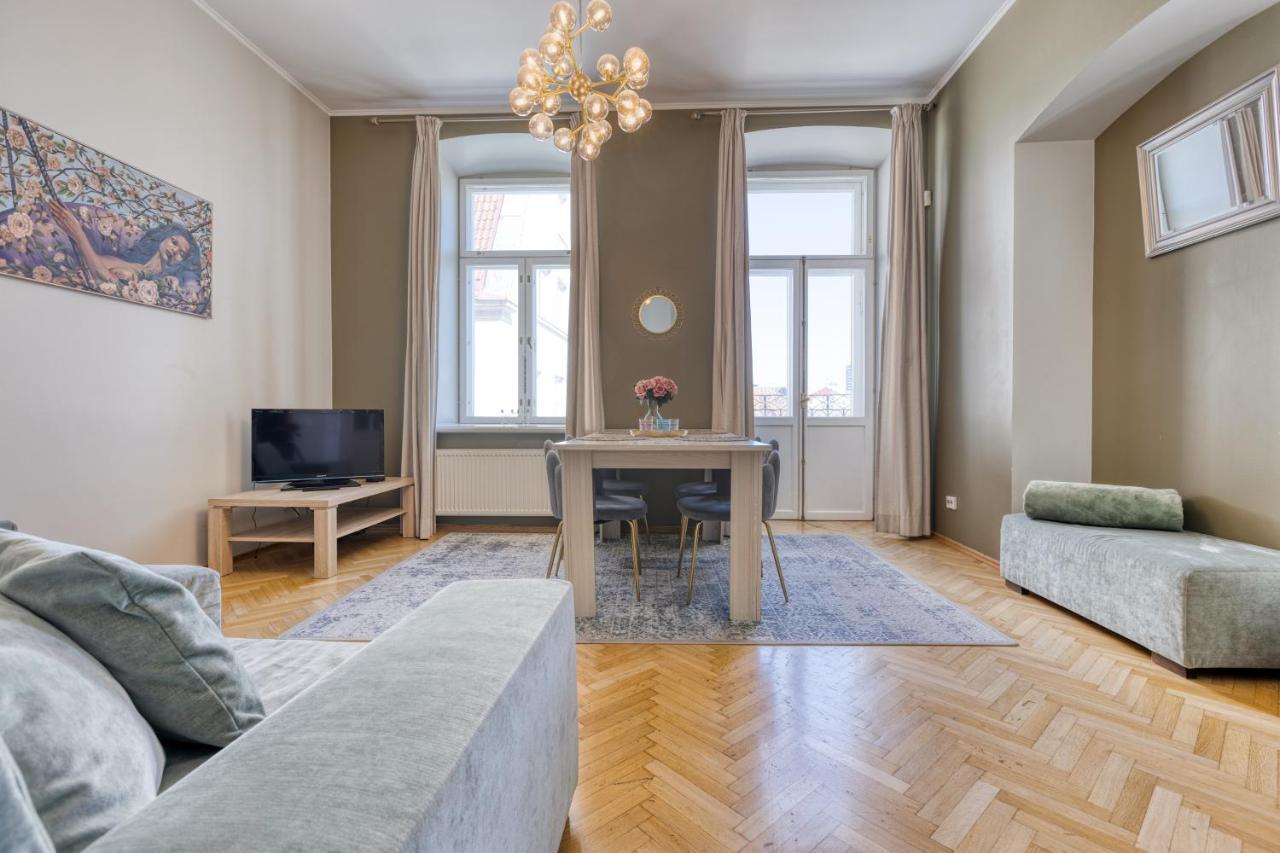 Historic Residence Apartments At Old Town Tallinn Exterior photo